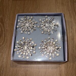 Set Of 4 Silver Rhinestone Jeweled Snowflake Napkin Rings Christmas New In Box